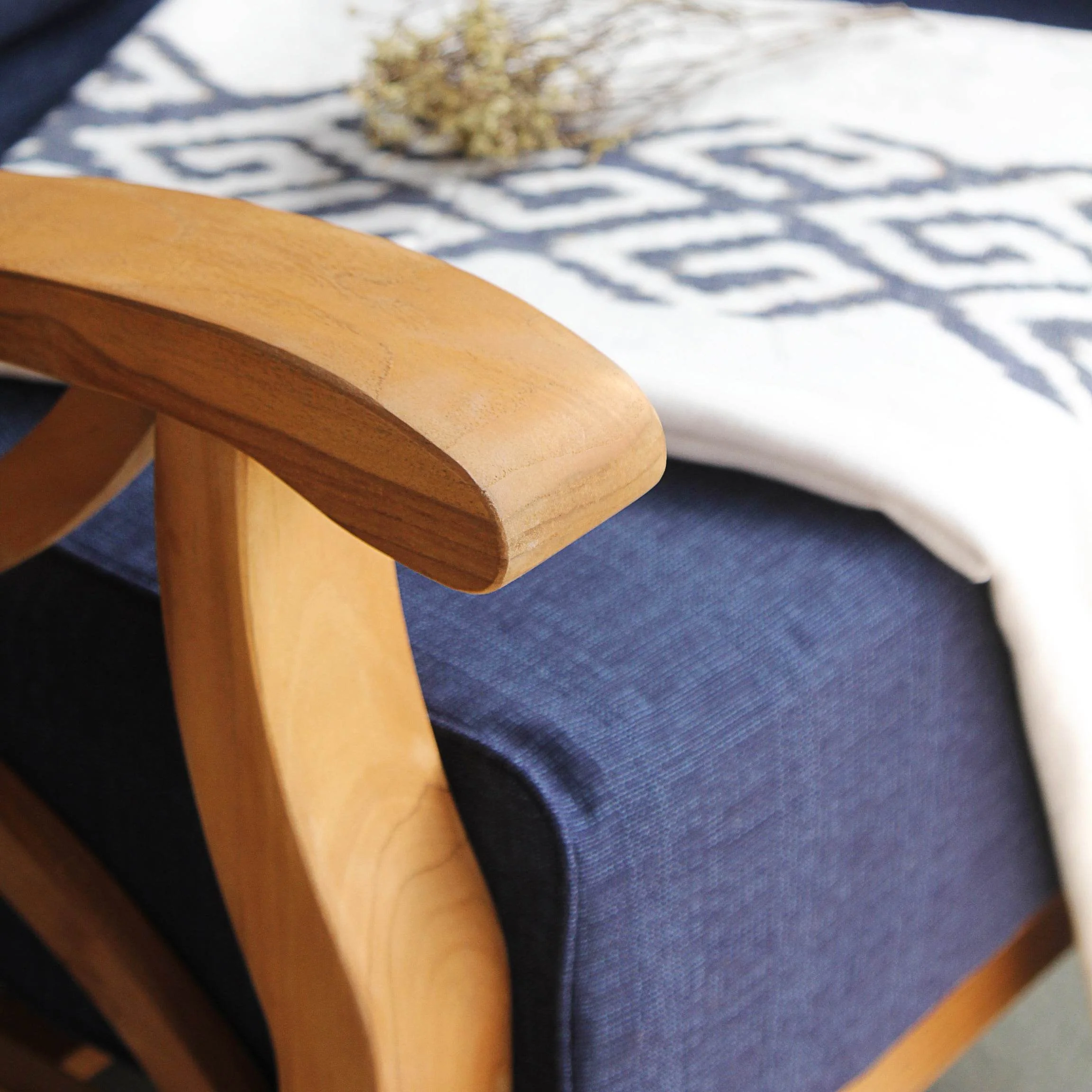 Abbington Solid Teak Wood 4 Piece Patio Conversation Set with Navy Cushion - Image 9