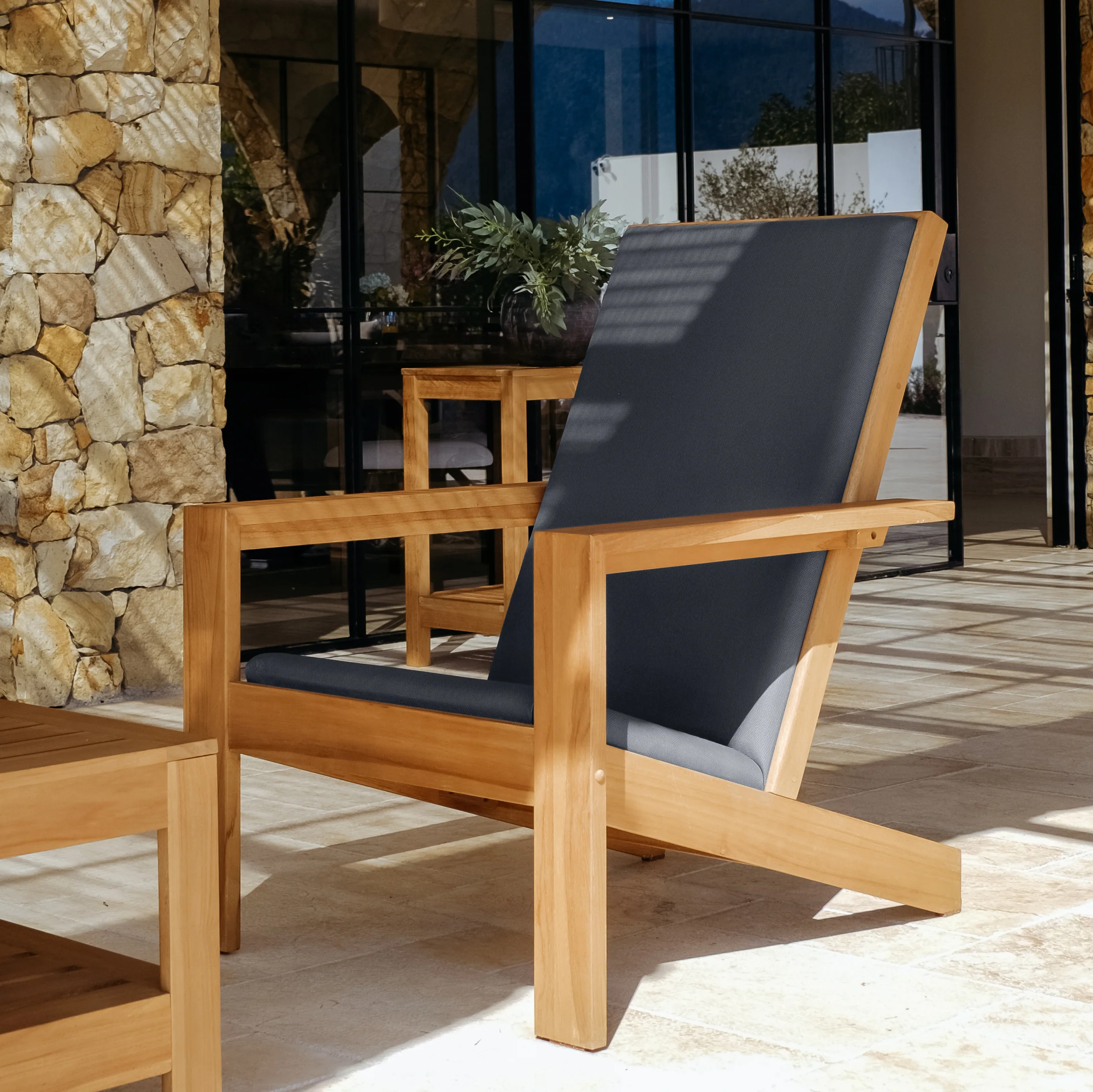 Logan Teak Wood 5 Pieces Modern Conversation Set with Padded Seat - Image 4