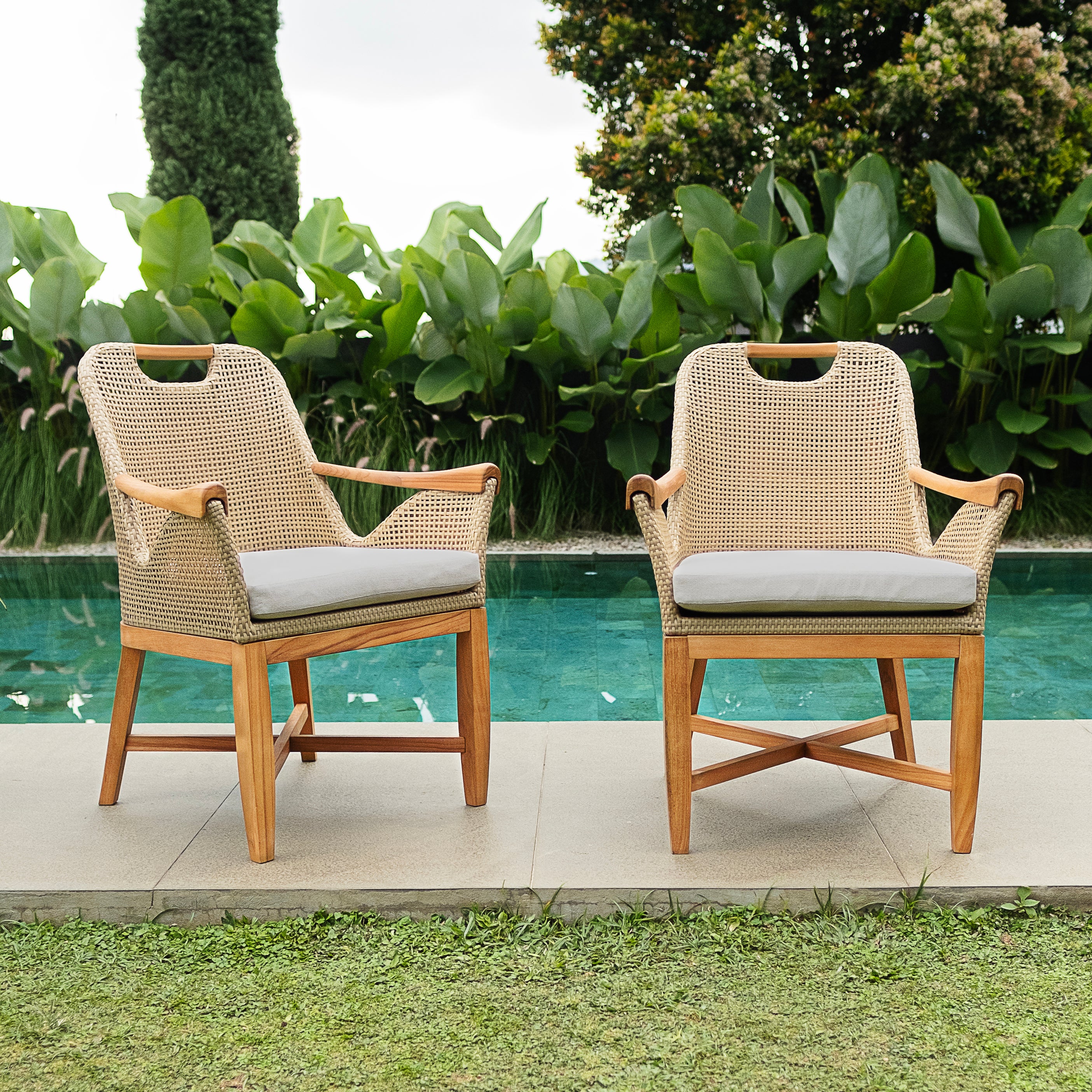 Sydney Teak Wood 5 piece Outdoor Dining Set - Image 7